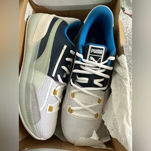 NIB Men’s Puma Clyde Hardwood Sneakers